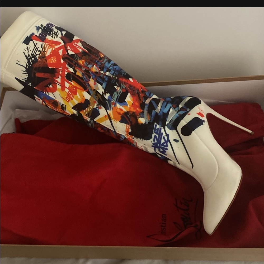 Christian Red bottoms like new Size 41